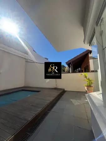 Casa de Condomínio com 4 Quartos à venda, 300m² - Morada dos Pássaros