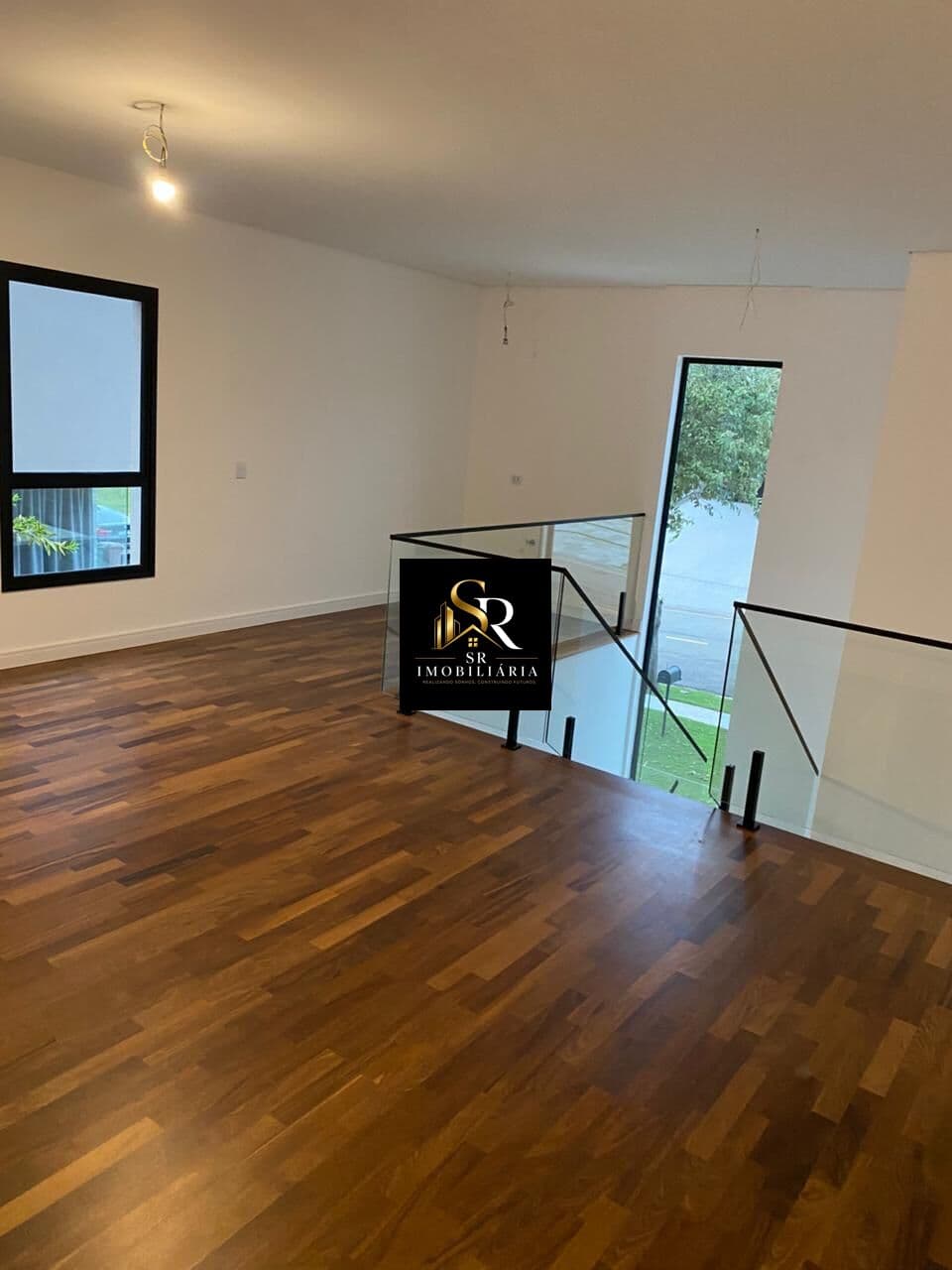 Casa Alto Padrão 391 m, 4 suítes