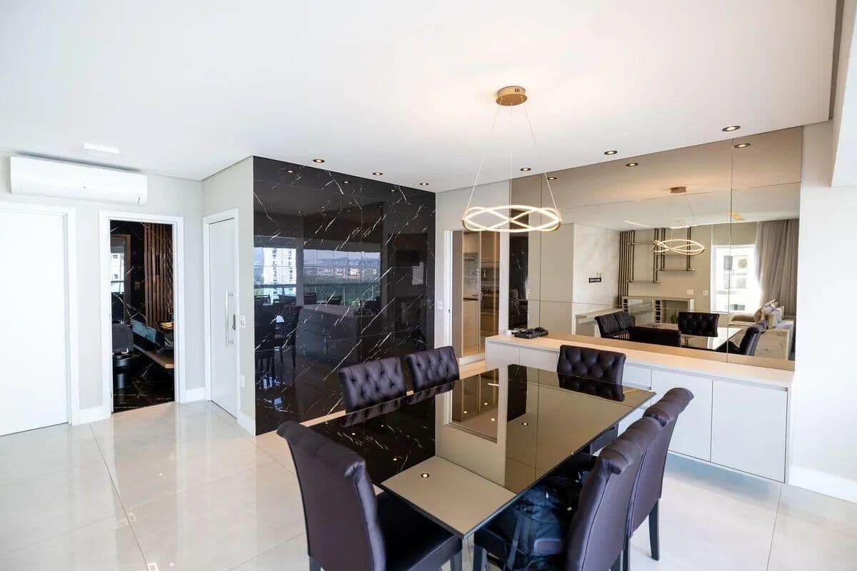 Apartamento para alugar com 200m², 3 quartos e 3 vagas
