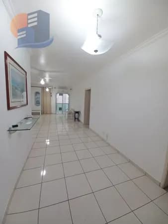Amplo Apartamento com sacada Região Carrefour - Praia da Enseada - Guarujá