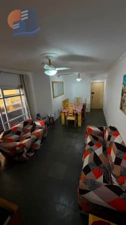 Amplo Apartamento Próximo ao supermercado Pão de Açúcar - Praia da Enseada Guarujá.