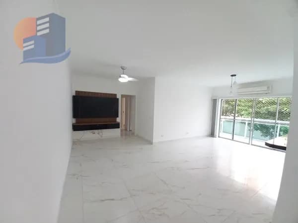 🏡 Amplo Apartamento com 03 Dormitórios em Excelente Localização!