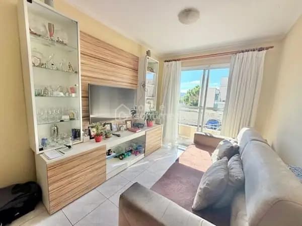 Apartamento à Venda, Excelente Localização, no Piso Térreo Elevado, Ensolarado, 2 quartos, 1 vaga, Condomínio Riviera, no Bairro Santa Rosa- Vinhedo-SP