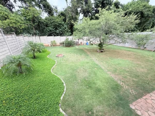 CASA COM 272 METROS, 3 QUARTOS, NO CONDOMÍNIO TERRAS DE SANTA TERESA - VINHEDO/ITUPEVA-SP