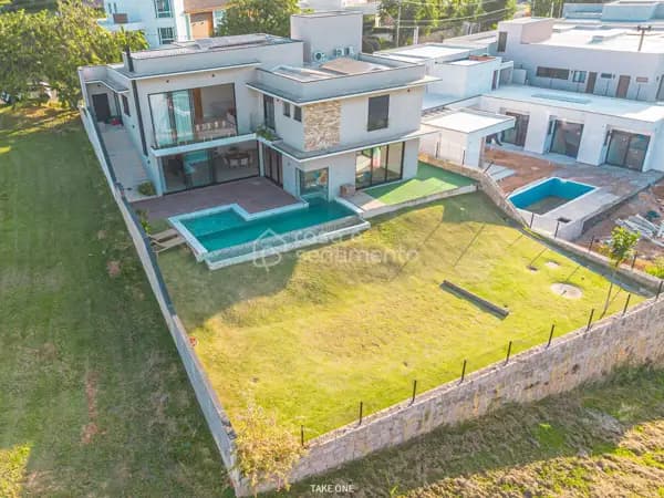 Casa com 3 suítes, vista livre, piscina, sauna e gourmet - à venda ou locação - Condomínio Terras de Santa Teresa - Itupeva - SP
