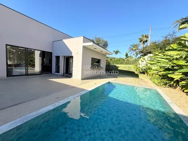 CASA TÉRREA, 3 SUÍTES E PISCINA NO CONDOMÍNIO TERRAS DE SANTA TERESA/VINHEDO/ITUPEVA-SP