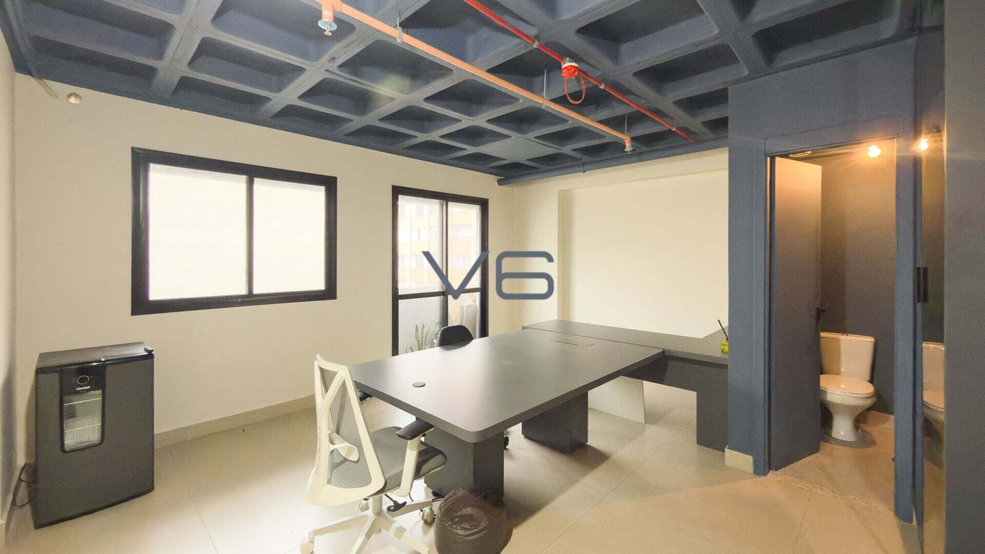 Sala Comercial Padrão com 28,70m² no Centro, Curitiba-PR.