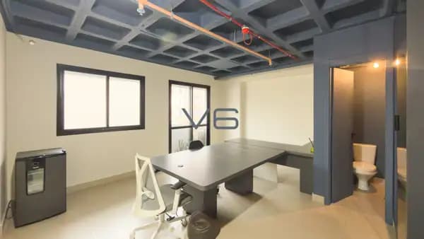 Sala Comercial Padrão com 28,70m² no Centro, Curitiba-PR.