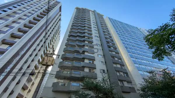 Apartamento Alto Padrão com 4 quartos, 251,8m² privativos e 2 vagas de garagem no Água Verde, Curitiba - PR.