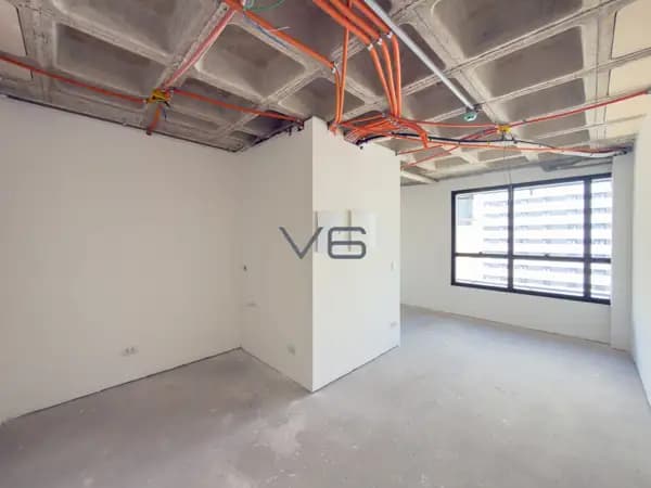 Sala Comercial Padrão com 22,35m² no Centro, Curitiba-PR.