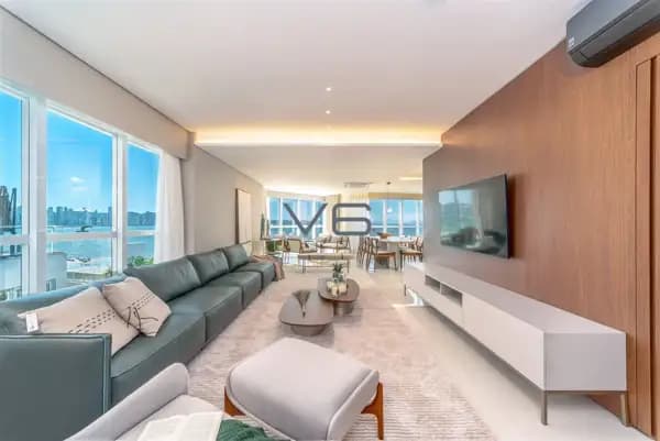 Apartamento alto padrão com 238m² privativos, 4 suítes, decorado, 4 vagas de garagem, no Centro, Balneário Camboriú - PR.