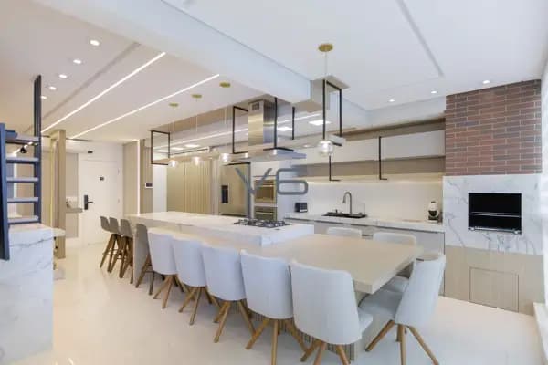 Apartamento Alto Padrão com 2 Quartos, 1 Suíte, 2 Vagas de Garagem, 76m² Privativos, no São Francisco, Curitiba-PR.