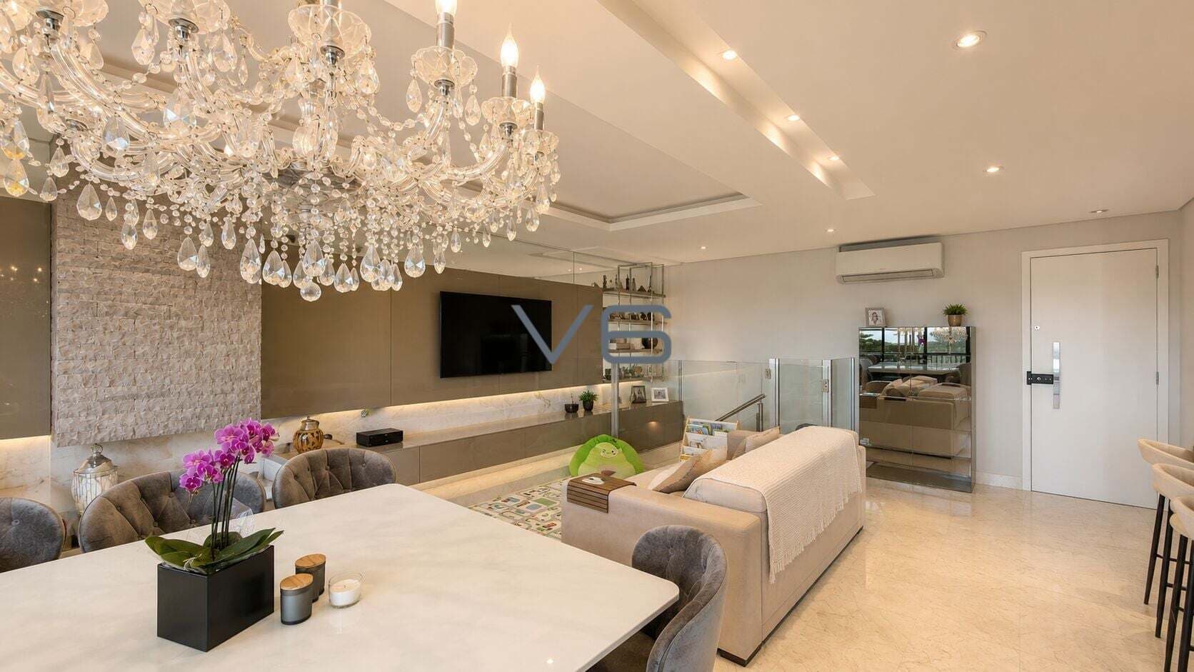 Apartamento Cobertura Duplex com 2 suítes, 2 vagas de garagem, 135m² privativos, no Bigorrilho, Curitiba - PR.