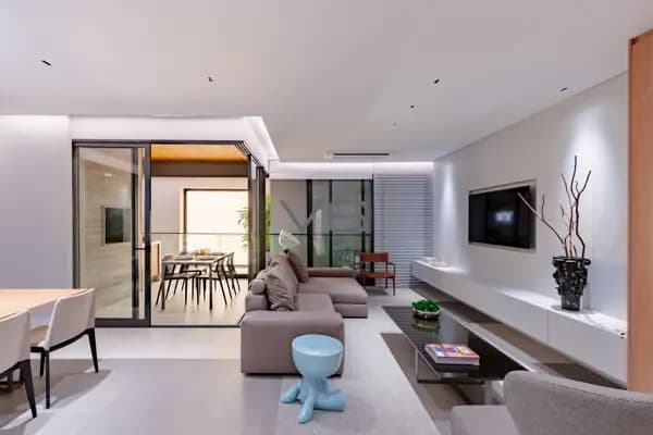 Apartamento Alto Padrão, com 3 suítes, 174 m² privativos, 3 vagas de garagem, no Bigorrilho, Curitiba - PR.