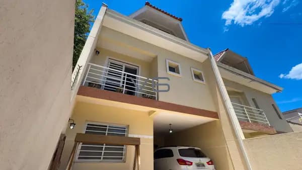 Sobrado Alto Padrão com 174 m² privativos, 4 quartos, 2 vagas de garagem, no Ecoville, Curitiba - PR.