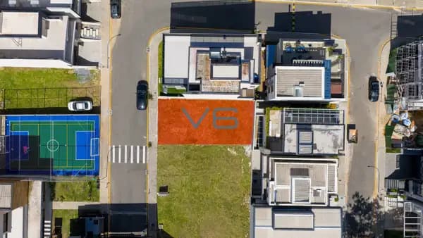 Terreno em Condomínio com 143,65m² privativos, no bairro Campo Comprido, Curitiba - PR.