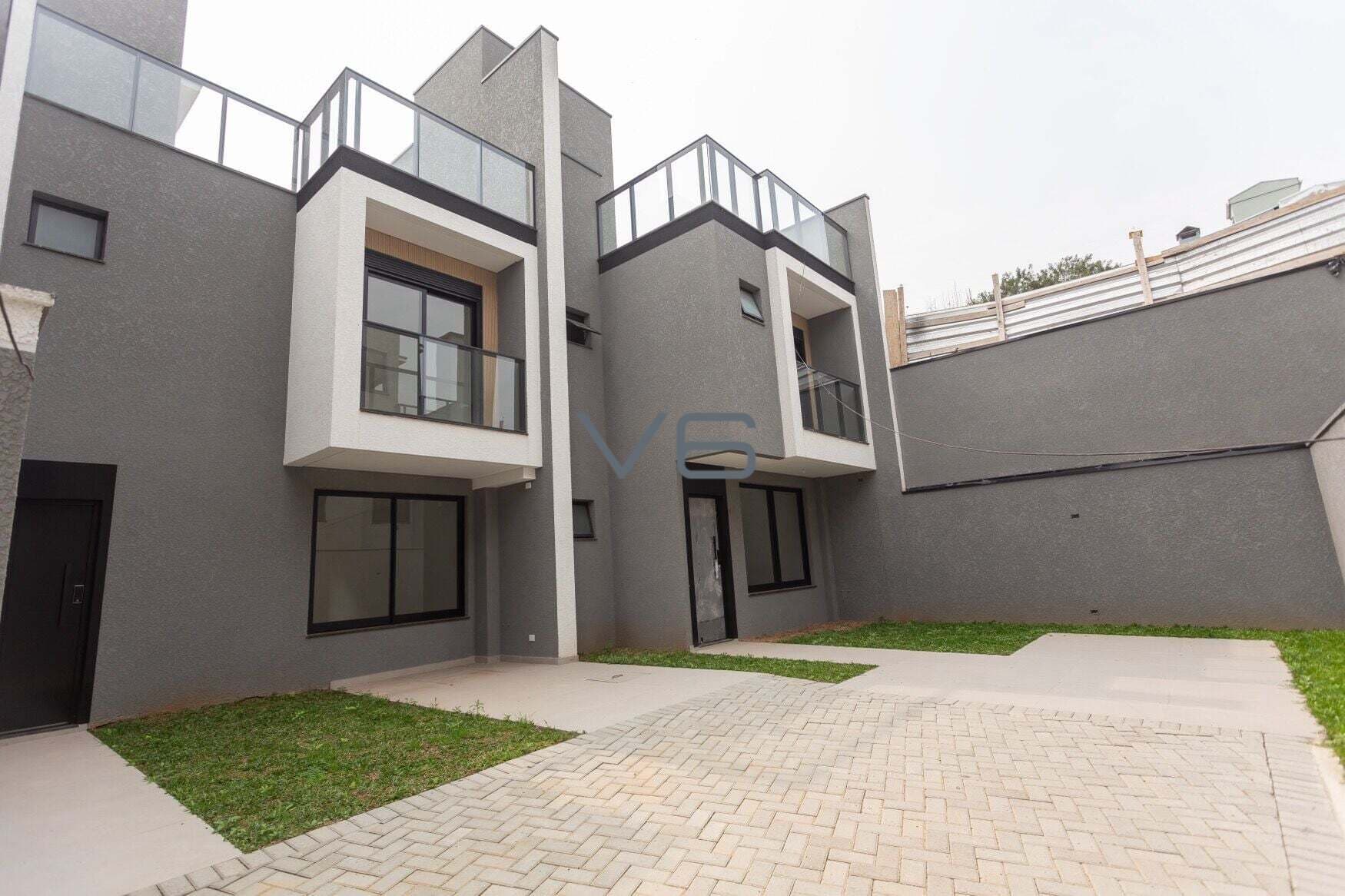Sobrado em Condomínio , 3 quartos , 119.01 m² privativos, 2 vagas de garagem, no Pilarzinho - Curitiba - PR