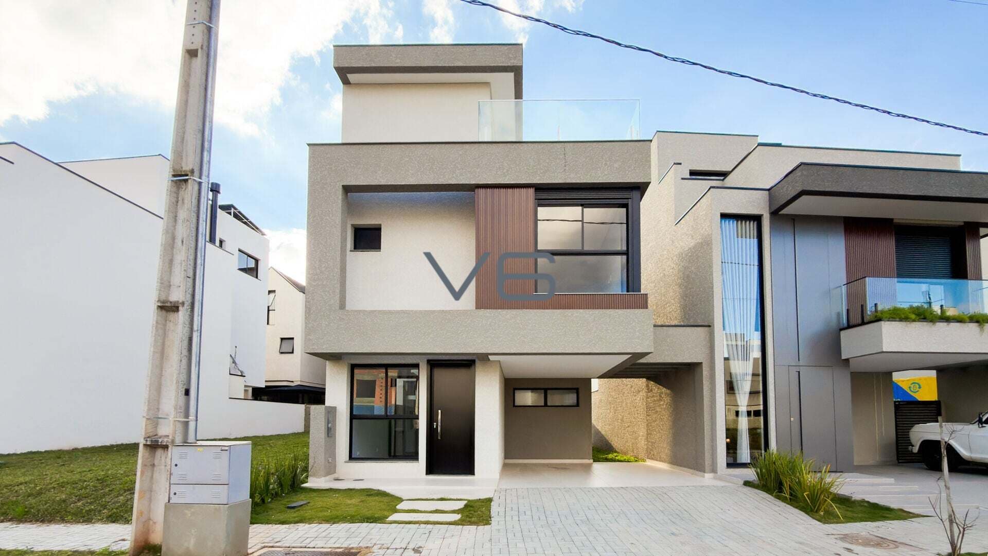 Casa Alto Padrão em Condomínio com 162m² privativos, 3 suítes, 2 vagas de garagem, no Santa Cândida, Curitiba - PR.