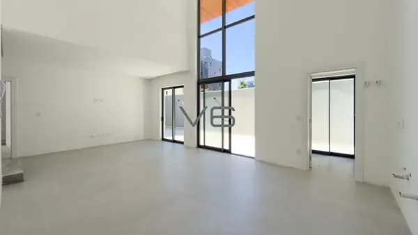 Apartamento Garden Duplex com 3 suítes, 174 m² privativos, 2 vagas de garagem, no Água Verde, Curitiba - PR.