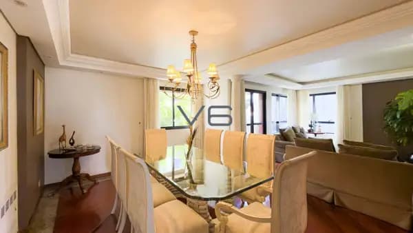 Apartamento Alto Padrão com 4 quartos, 3 vagas de garagem, 199m² privativos, no Batel, Curitiba - PR.