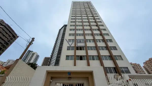 Apartamento com 3 Quartos, 1 Suíte, 1 Vaga de Garagem, 116m² Privativos, no Cabral, Curitiba-PR.