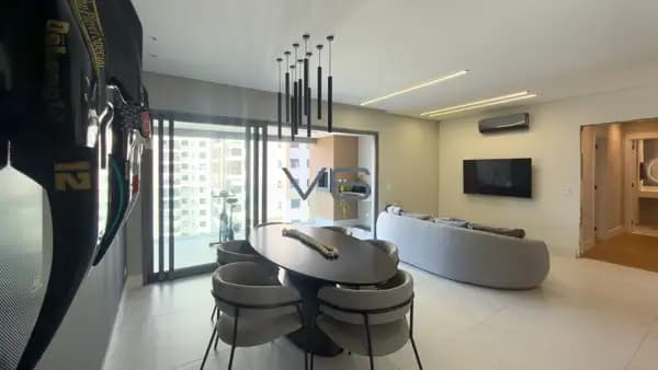 Apartamento Alto Padrão com 3 quartos, 2 vagas de garagem, 131m² privativos, no Cabral, Curitiba - PR.