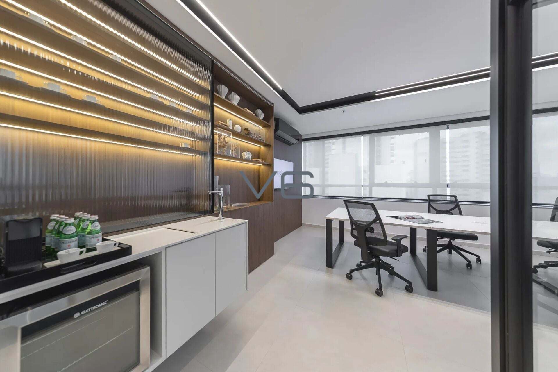 Sala Comercial com 28,26m² no Centro, Curitiba-PR.