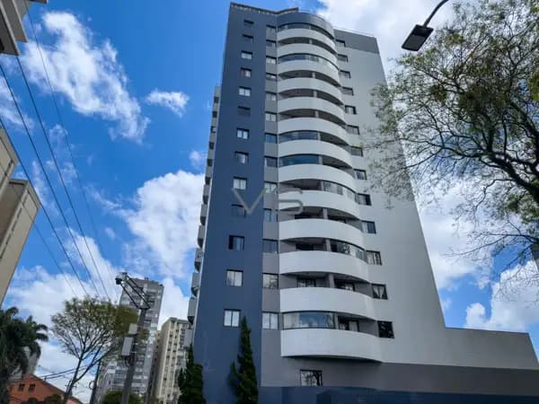 Apartamento com 3 Quartos, 1 Suíte, 1 Vaga de Garagem, 76m² Privativos, no Água Verde, Curitiba-PR.