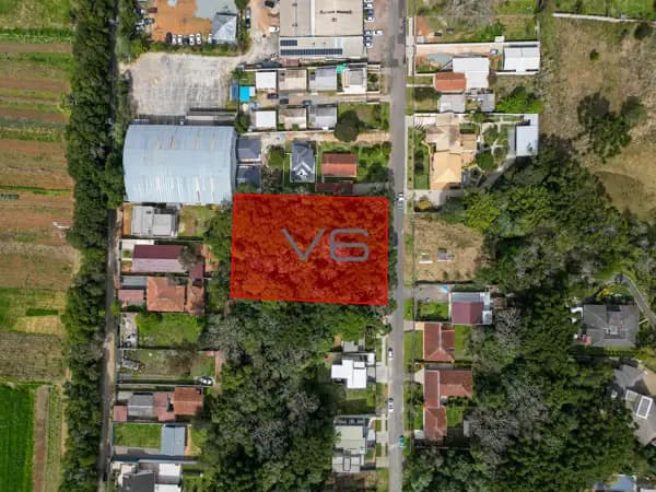 Terreno 302,9m² privativos, em Santa Felicidade, Curitiba-PR
