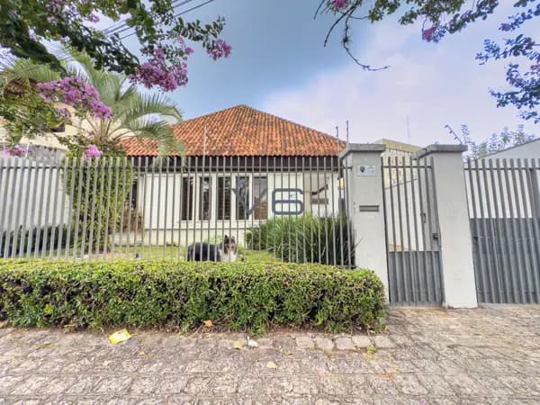 Casa Padrão - 03 quartos - 280m² privativos - no Jardim Botânico, Curitiba-PR