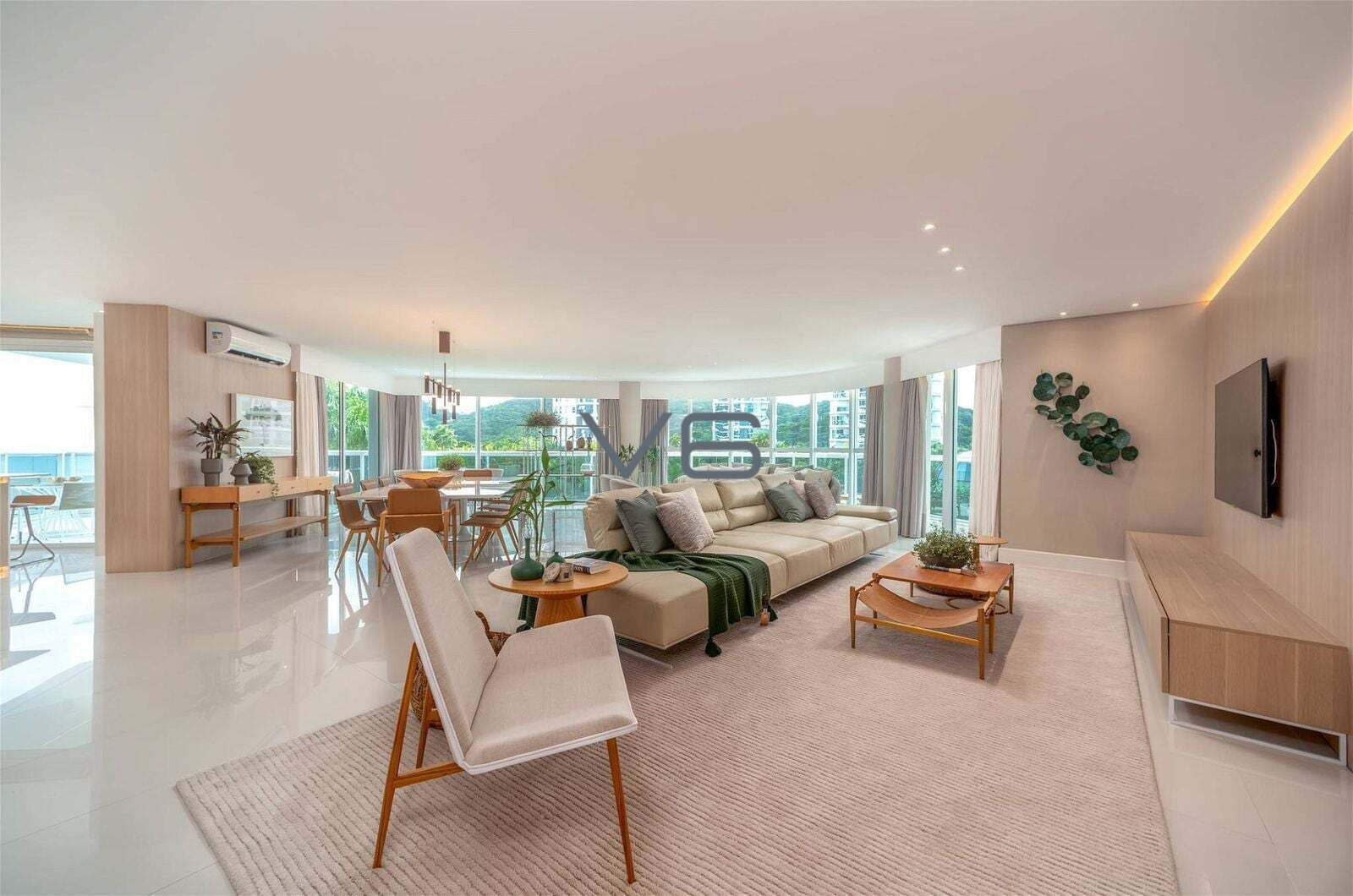 Apartamento alto padrão com 350m² privativos, 5 suítes, decorado, 5 vagas de garagem, na Praia Brava, ItajaÍ - SC.