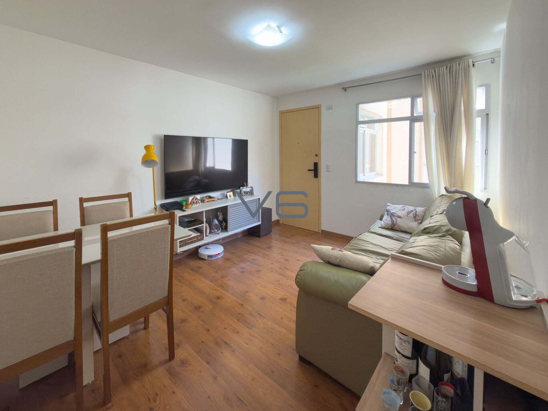 Apartamento Padrão com 57,74m² privativos, 3 quartos, 1 vaga de garagem, no Capão Raso, Curitiba - PR.