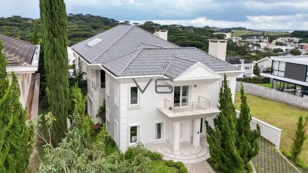 Casa de Alto Padrão com 4 Quartos, 547 m² privativos, no Alphaville Graciosa