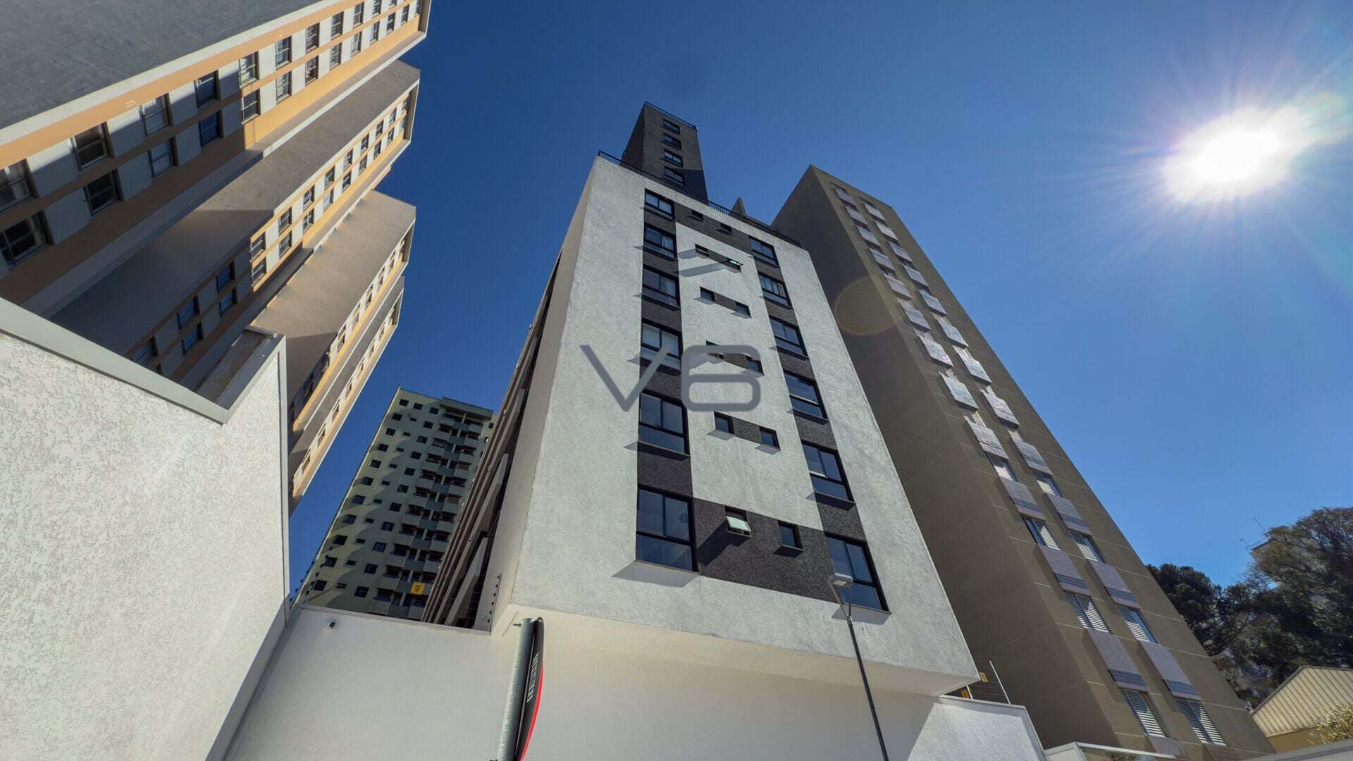Apartamento Padrão - 2 Quartos - 1 Vaga de garagem - 44,99m² privativos - no bairro Água Verde, Curitiba-PR.