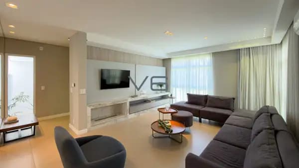 Casa Alto Padrão em condomínio com 4 suítes, 4 vagas de garagem, 312m² privativos, no São Braz, Curitiba-PR.