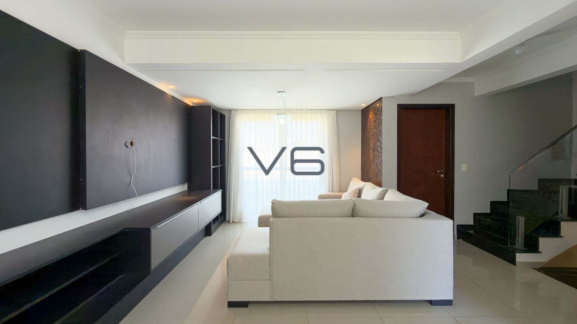 Casa Alto Padrão com 147m² privativos, 3 quartos sendo 1 suíte, 4 vagas de garagem, em Santa Felicidade, Curitiba - PR