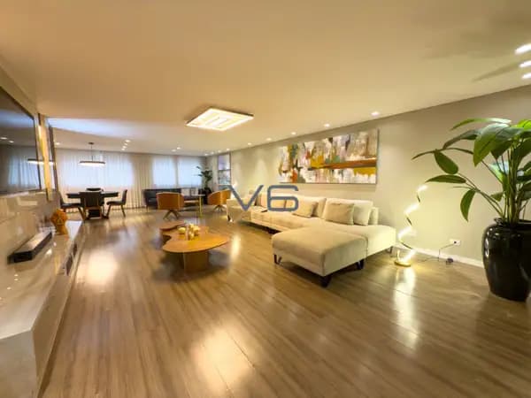 Apartamento Alto Padrão com 197m² privativos, 3 quartos, 2 vagas de garagem, no Batel, Curitiba-PR.