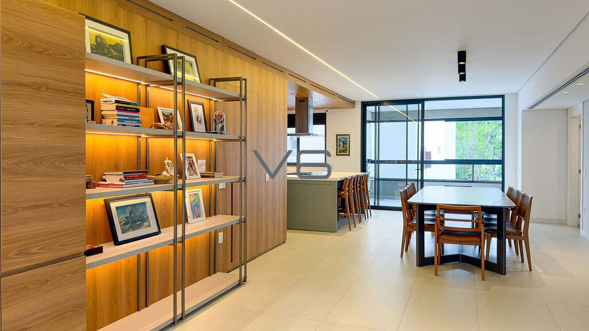 Apartamento Alto Padrão com 3 quartos, 3 suíte, 3 vagas de garagem, 227,98m² privativos, no Cabral, Curitiba-PR.