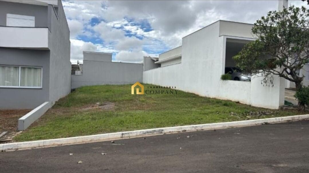 Terreno em Condomínio Lago da Serra em Araçoiaba da Serra SP