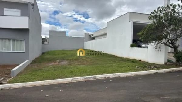 Terreno em Condomínio Lago da Serra em Araçoiaba da Serra SP