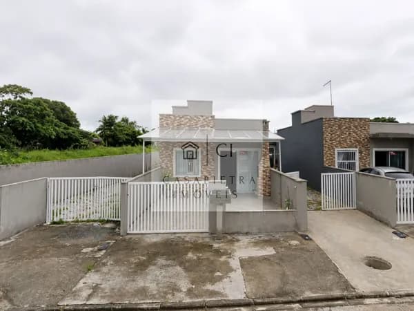 Casa em Condomínio em Matinhos - Mobiliada 2 quartos com piscina 51m2