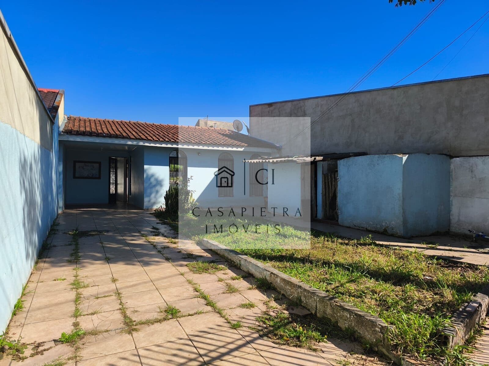 Casa térrea 3 quartos Jardim das Américas 240m2 área com edícula e jardim