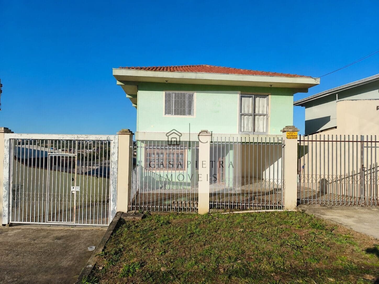 Sobrado 4 quartos com ponto comercial Jardim Claudia - Pinhais - quintal amplo 267m2