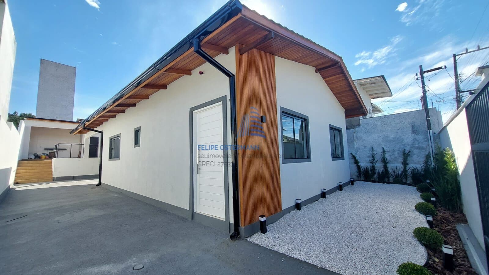 Casa Exclusiva com Piscina e Edícula – Serraria, São José/SC