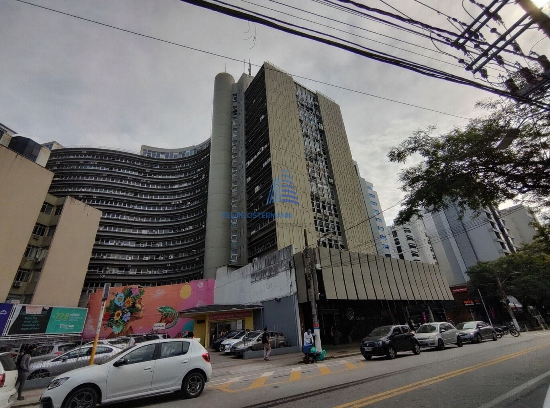 Sala comercial no Ceisa Center, oportunidade, documentação em ordem