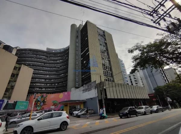 Sala comercial no Ceisa Center, oportunidade, documentação em ordem