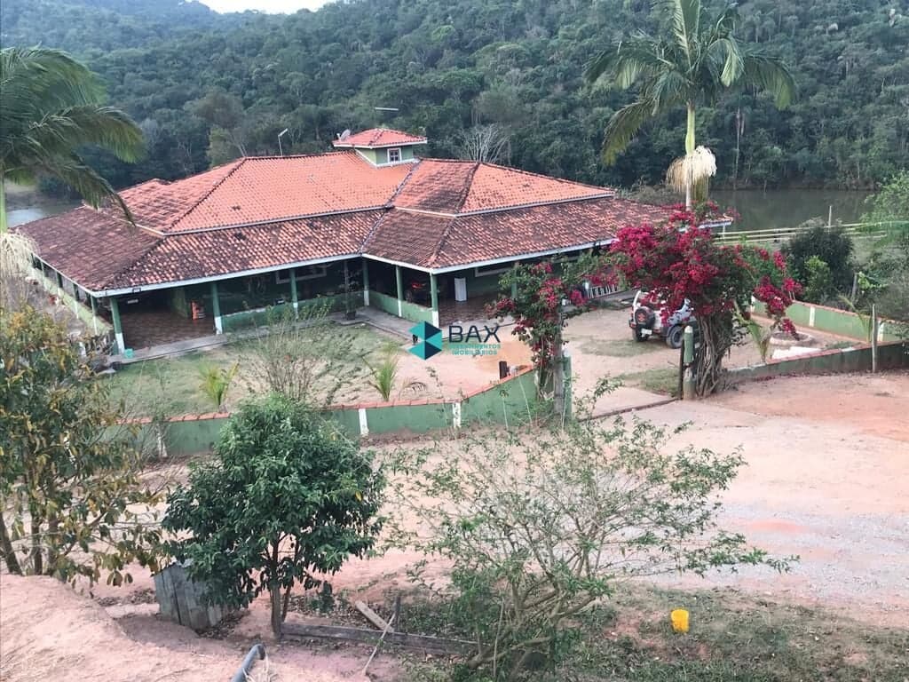 Fazenda/Sítios/Chácaras em Pindamonhangaba - Centro