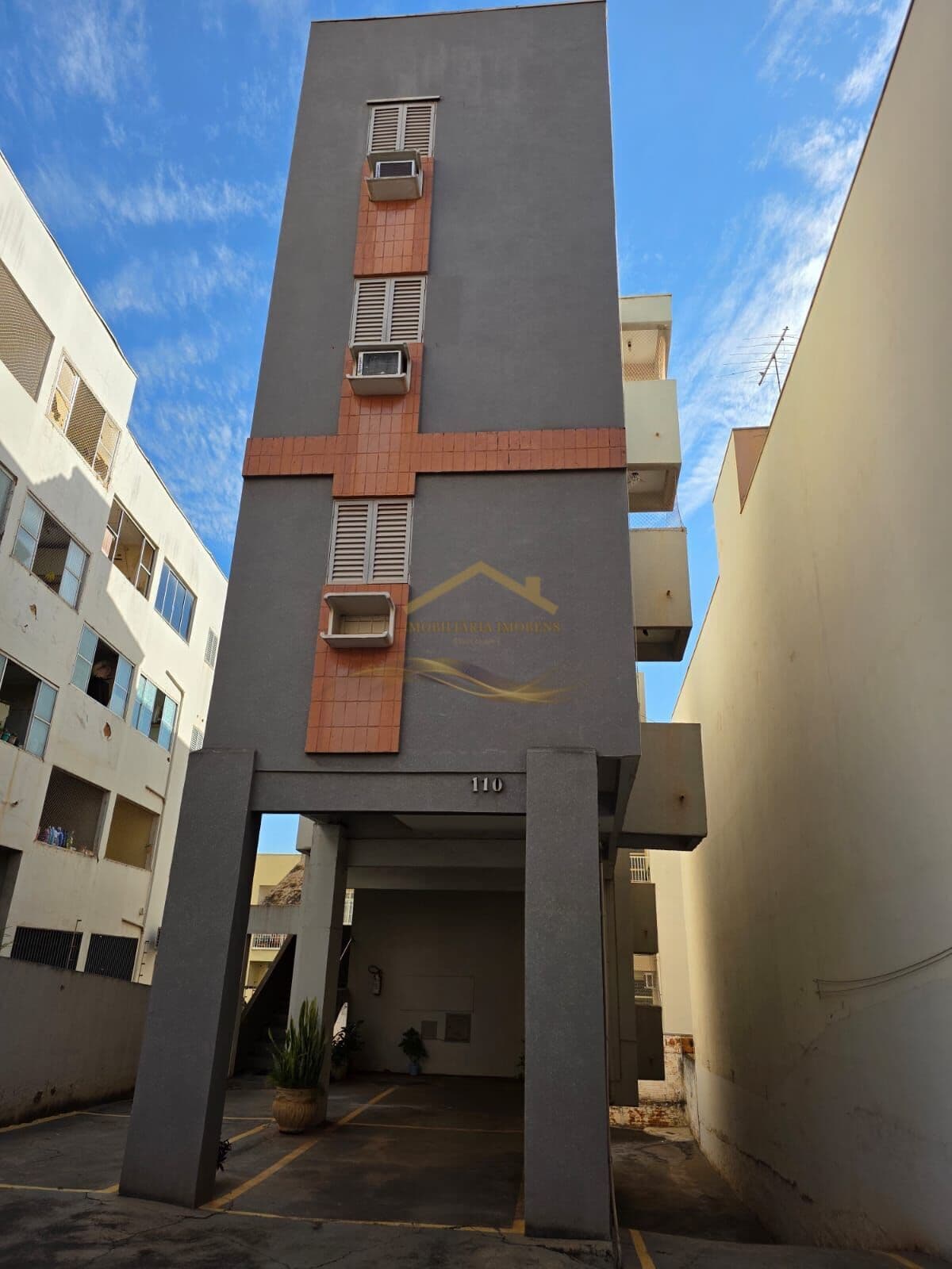 KITNET À VENDA - EDIFICIO MARES DO SUL- R$220.000,00