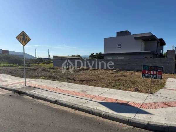 TERRENO NO REVOREDO