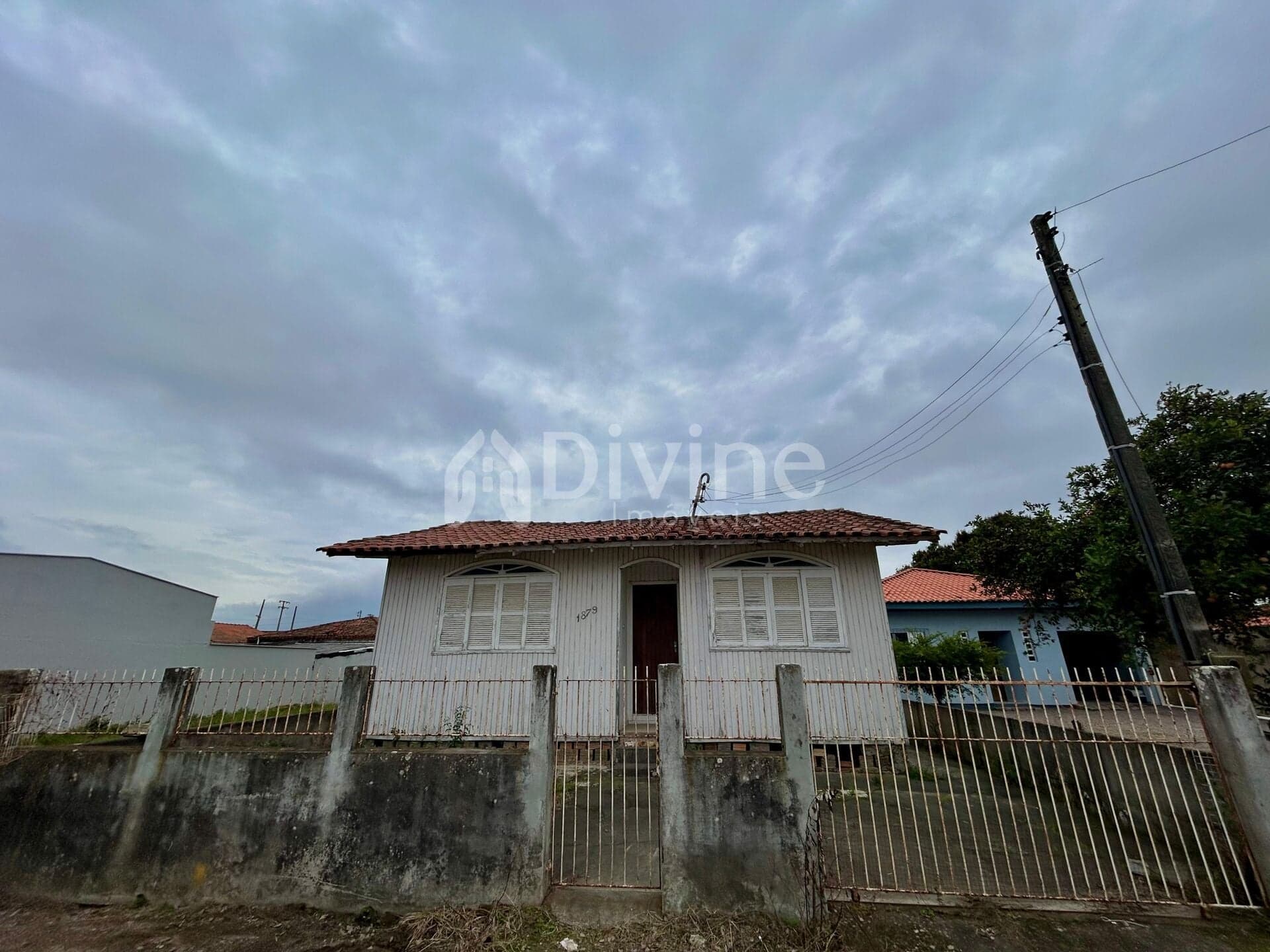 CASA NO SANTO ANTÔNIO DE PÁDUA